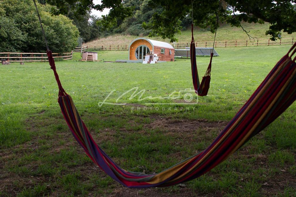 Hidden Wood Glamping And The Hideaway Cabin Warminster Esterno foto